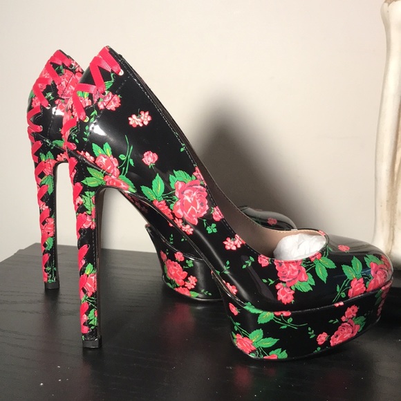 Betsey Johnson, Women's Size 7.5 Bonnee Women's Heels Black Multi - Picture 9 of 11